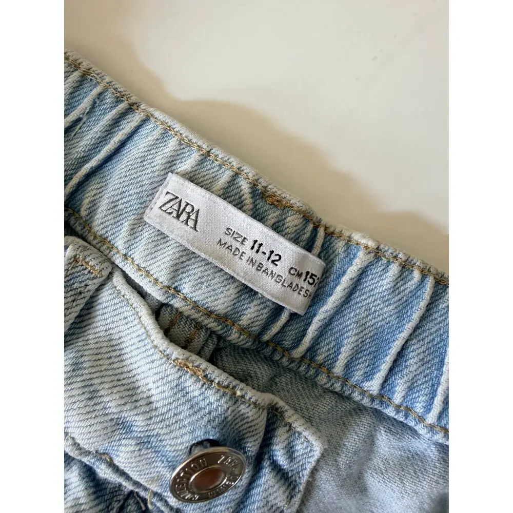 Trendy ZARA Girls Light Wash Distressed Denim Shorts